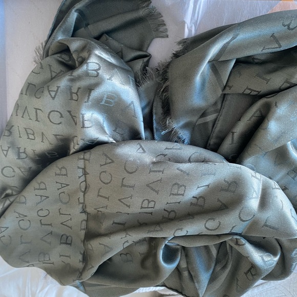 Exclusive unique Bulgari BVLGARI stole scarf - Picture 3 of 5